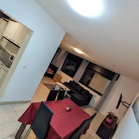 Alex Garden - Eg - Terrasse - Wlan Und Küche *