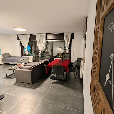 Alex Garden - Eg - Terrasse - Wlan Und Kueche Διαμέρισμα