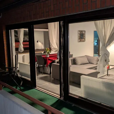 Alex Garden - Eg - Terrasse - Wlan Und Kueche Apartmán *