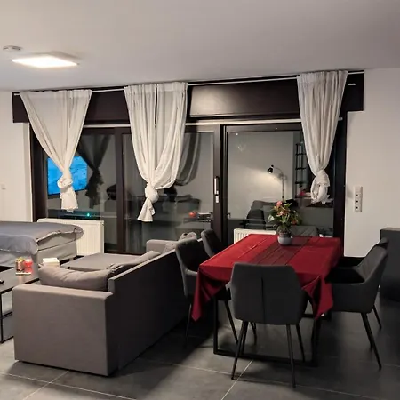 Alex Garden - Eg - Terrasse - Wlan Und Kueche Apartmán