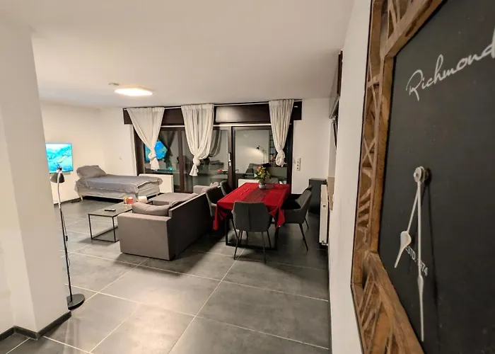 Alex Garden - Eg - Terrasse - Wlan Und Kueche Διαμέρισμα